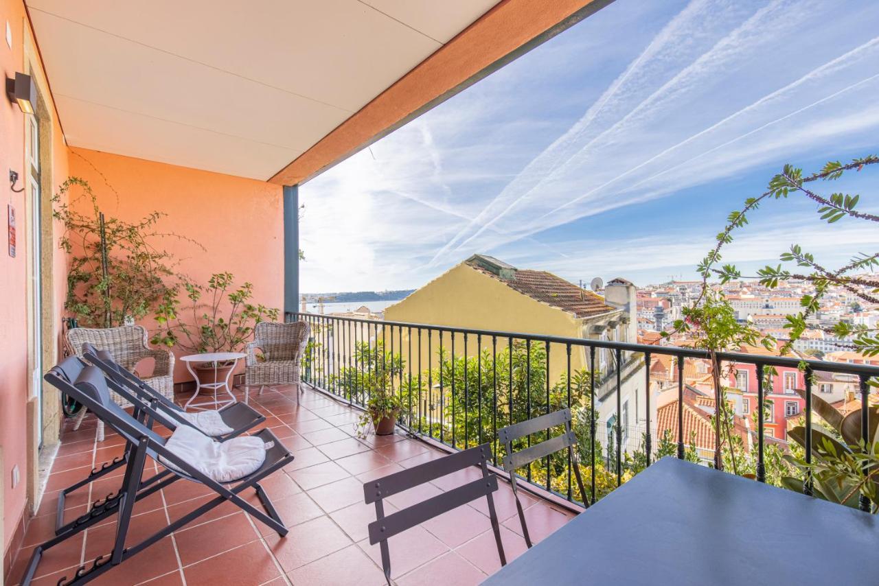 Castelo Design Aparment W/ Balcony & Super View By Lovelystay Lisboa Dış mekan fotoğraf