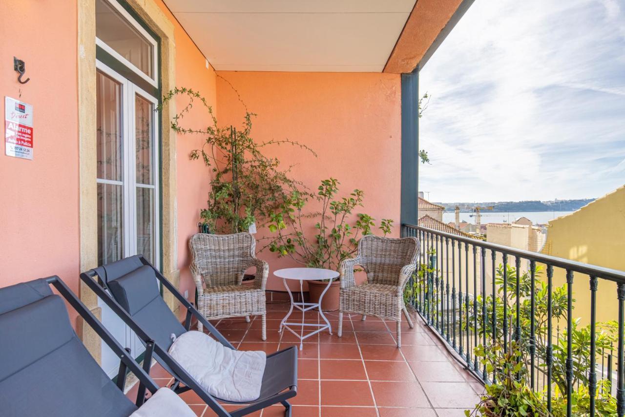 Castelo Design Aparment W/ Balcony & Super View By Lovelystay Lisboa Dış mekan fotoğraf