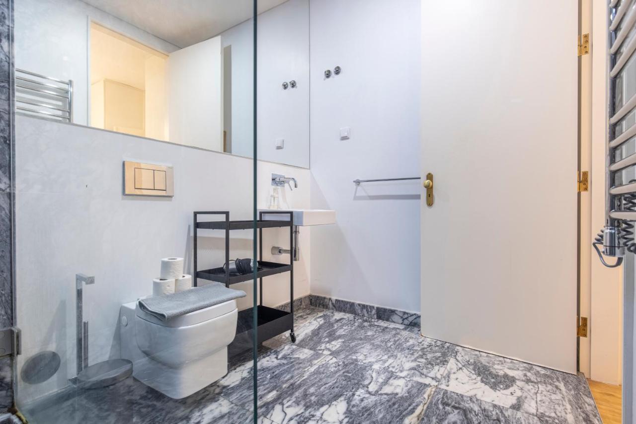 Castelo Design Aparment W/ Balcony & Super View By Lovelystay Lisboa Dış mekan fotoğraf